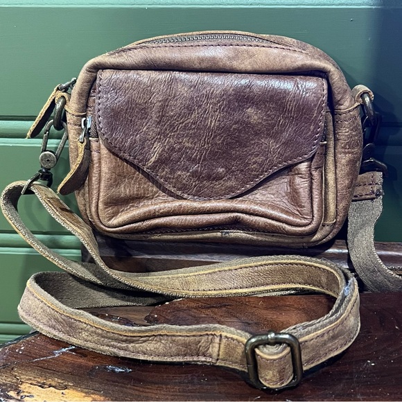 Vintage Brown Leather Belt Bag - Picture 1 of 7